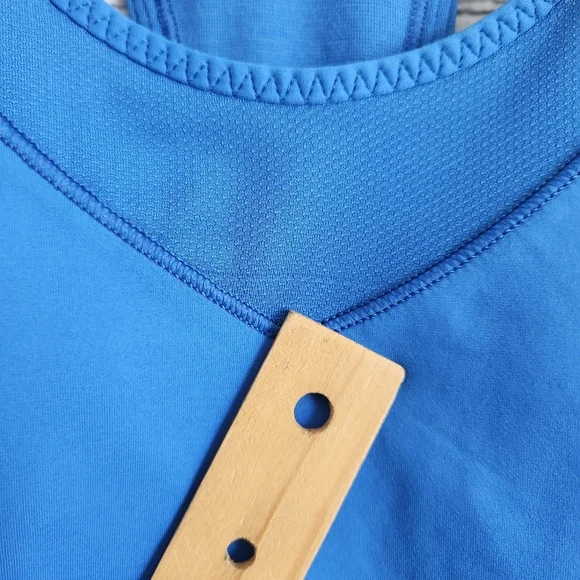 Lululemon Crop Tank Top - Picture 5 of 7